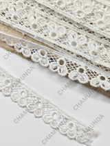 White circular mesh flower pattern GPO Lace Trim